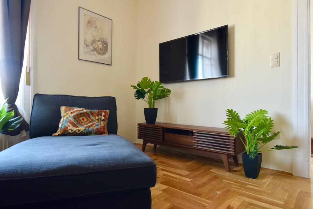 Luxury Apartment By Hi5 - Kiraly Street Suite Budapest Exterior photo